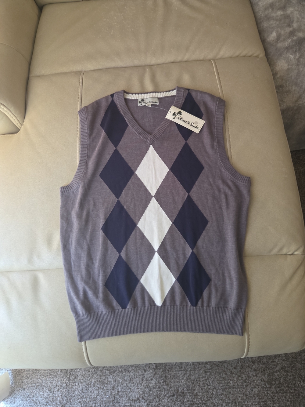 Oliver Burke men's mauve and navy blue argyle pattern V-neck knit sweater vest